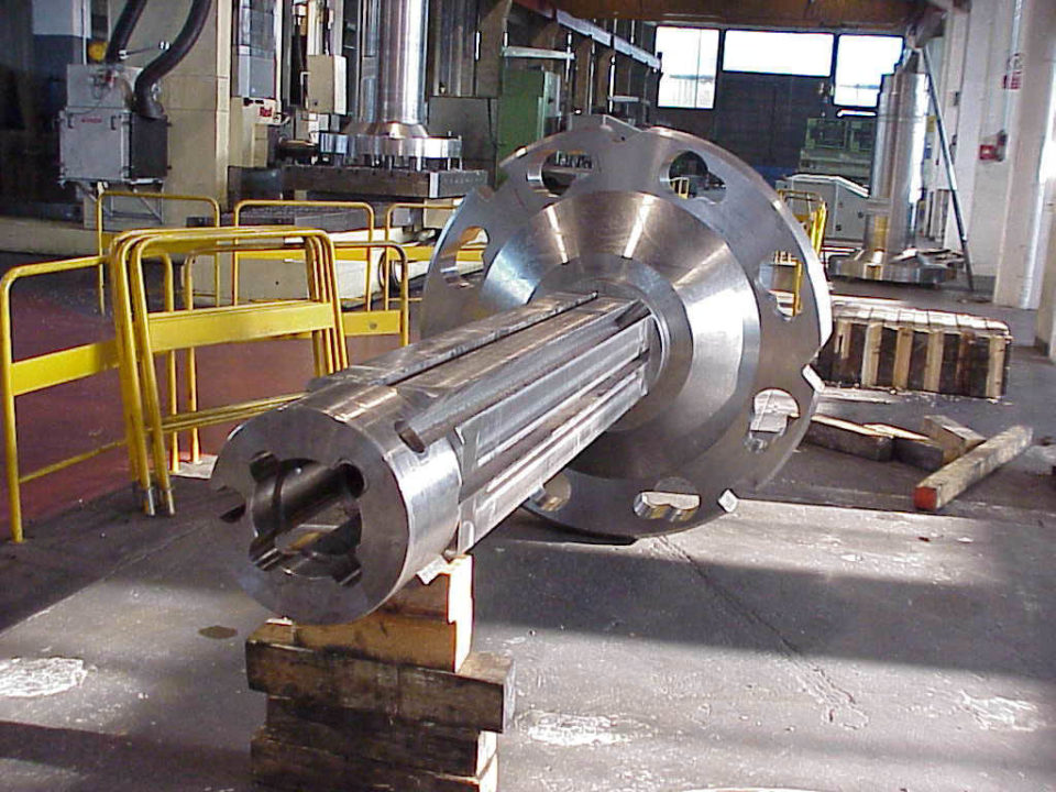 Machining of pay-offs spindle shafts