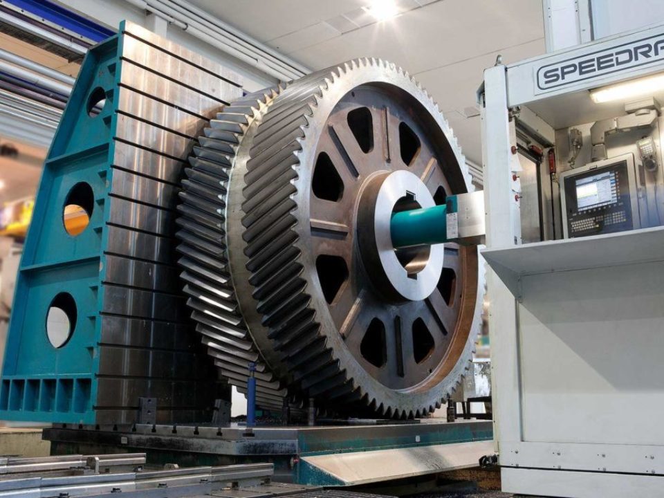 Large gear wheel and pinion for rolling mill plant-02