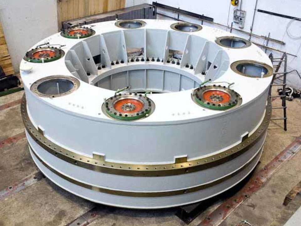 Antriebsaggregate (Bohrkopfabstützung) für das rotierende Schneidrad einer Tunnelbohrmaschine  (TBM)