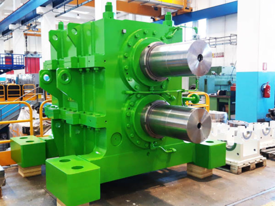 Pinion stand drive for hot rolling mill